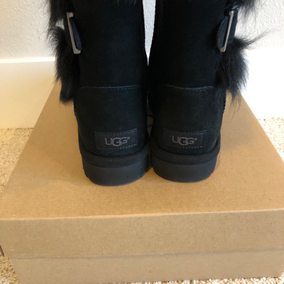 UGG Australia BOOTS - Picture 6 of 11
